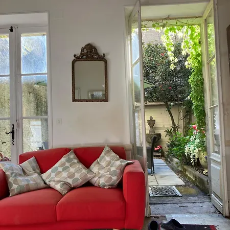 Holiday home Near Bergerac Airport 16th Century Town House *